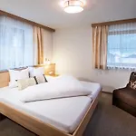舍恩奥西赫特住宿加早餐旅馆 3*